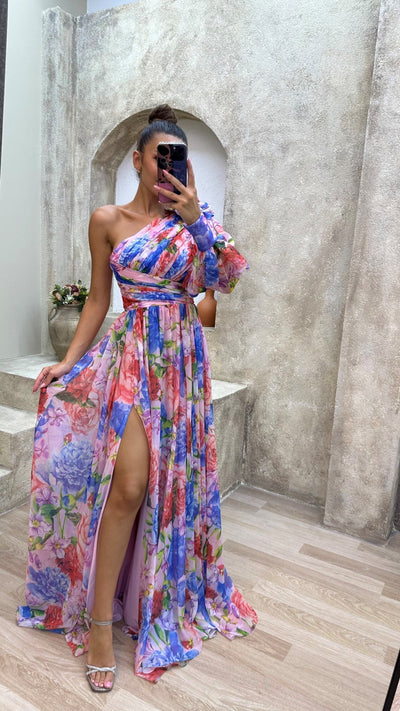 Mckenzie | Stunning Flowing Gown