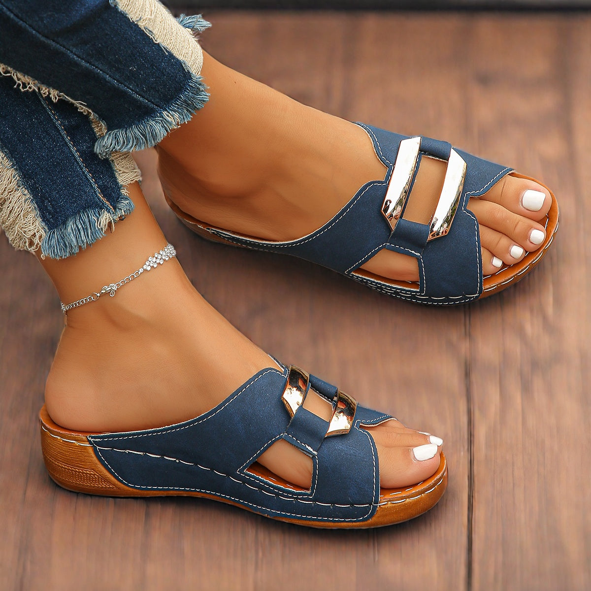 Paddington Buckle Slides