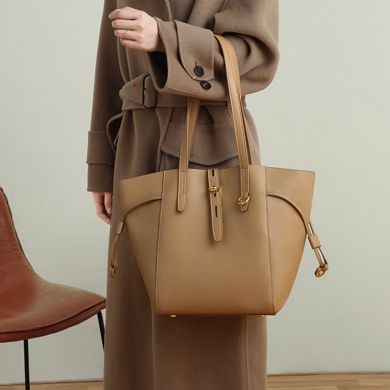 Regent | Vintage Lock Leather Tote