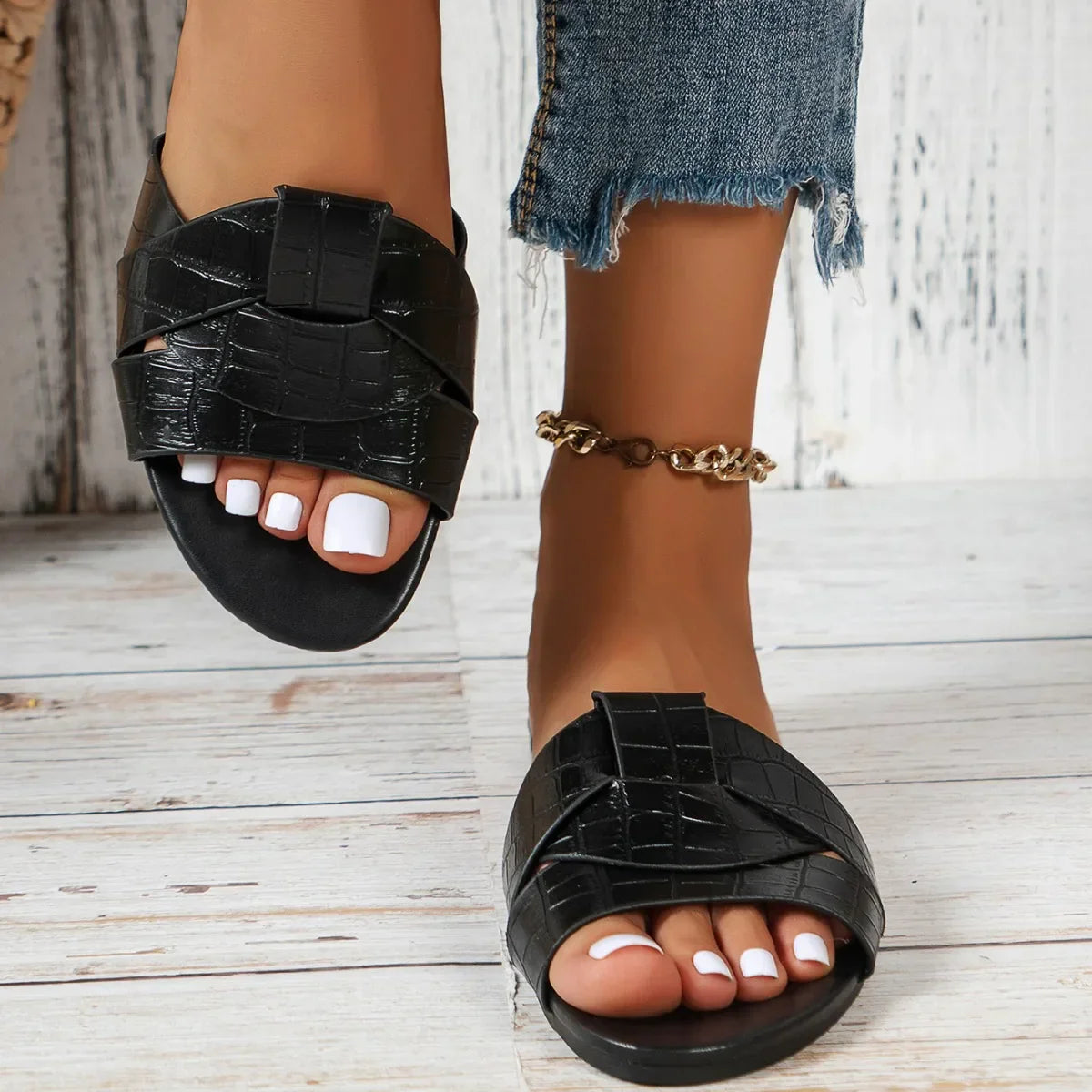 Bloomsbury Luxe Slides